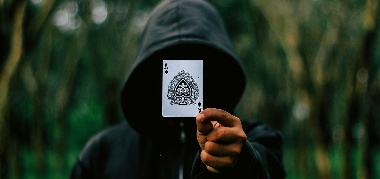 新万博深度解析：红中麻将报牌频率与胜率优化的实战密码